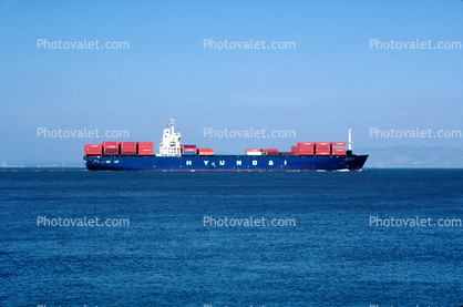 Hyundai Pioneer, Containership