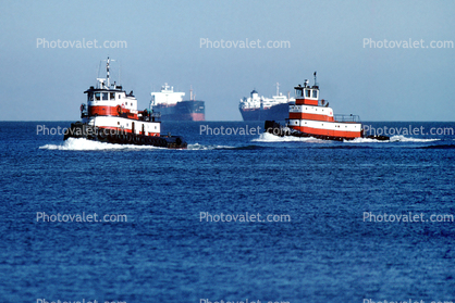 Tug Boat Bearcat, Oil Tanker Ships