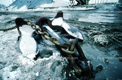 Frozen Anchor, Great Lakes Ore Ship, chain