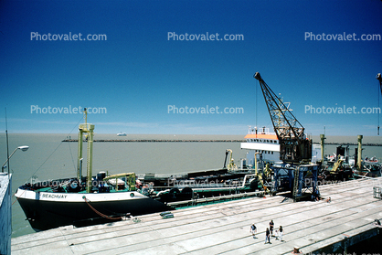 Beachway, Dock, Crane, Colonia Uruguay