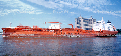 Bow Fagus, Odjfel Seachem, Oil/chemical Tanker, IMO: 9047764, Savannah River, redhull, redboat