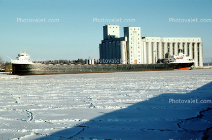 Beechglen Bulk Carrier, Snow, Ice, Silo, Owen Sound Ontario, 21/01/1989