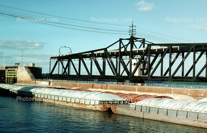 barge, 1982, 1980s