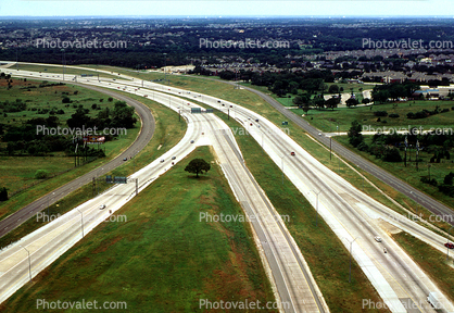 Highway 121, freeway, cars, Level-A traffic, offramp, onramp, curve