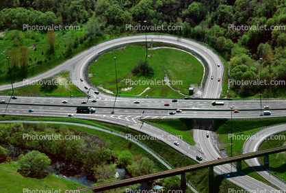 Three-way interchanges, Trumpet interchange, railroad bridge