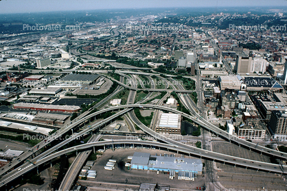 Interstate Highway I-75, I-71, Interchange, Maze, tangle, overpass, underpass, intersection, highway, exit, entrance, entry, Cincinnati, skyline, urban