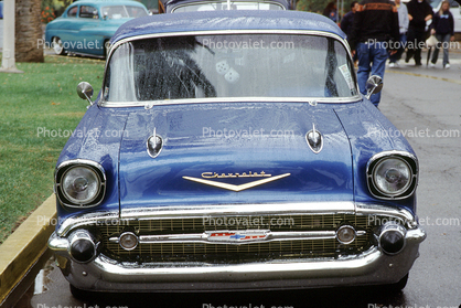 Chevrolet, 1957 Chevy Bel Air, head-on, Hood Ornament, Bumper, Headlights, Dagmar Bumps