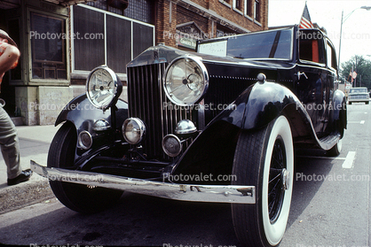 Rolls Royce, Whitwall Tires, Headlights, Chrome Radiator Grill, bumper, automobile, 1950s