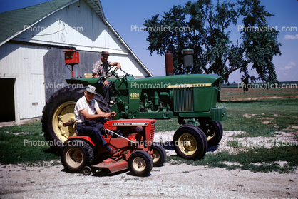 Barn, Tractors