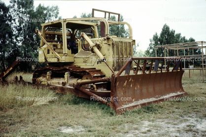 Tractor tracked front shovel, west of Dallas Texas