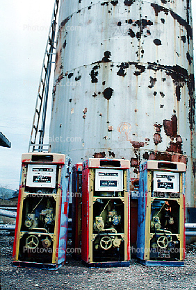 San Miguel, Fuel Pumps, decay