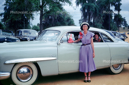 Woman, Dress, Hat, Whitewall Tires, Car, Sedan, Vehicle, Lincoln, Ford, April 15 1952, 1950s