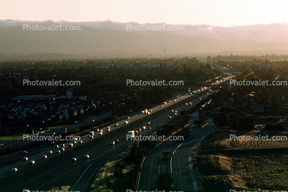 Highway 101, Sunnyvale, looking north, Level-B traffic, Silicon Valley