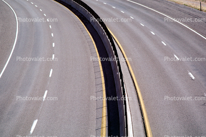 Curve, Freeway, Lanes, Dashed Lines, Interstate Highway I-15