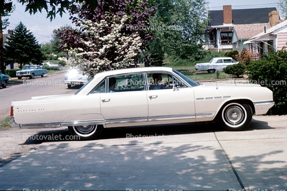 BUICK ELECTRA 225, whitewall tires, automobile, suburbia, June 1966, 1960s