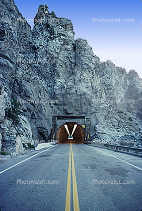 Knapps Hill Tunnel, Rocks, Highway 97A, Chelan County, 1992