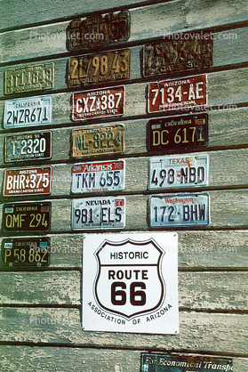 Route-66, wall of license plates