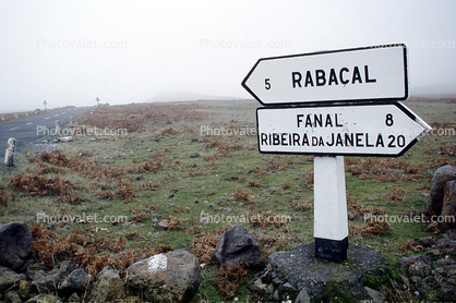 Rabacal, Madeira, arrows