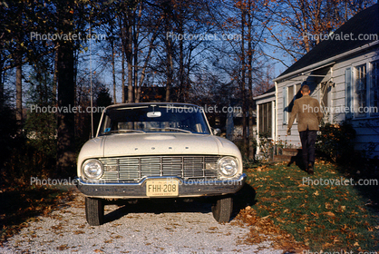 Ford Falcon Station Wagon, Car, Automobile, head-on, 1960s