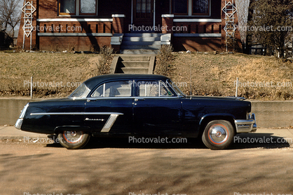 1952 Mercury Monterey Hardtop, Four-door Sedan, home, house, suburbia, 1954, 1950s