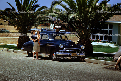 1950 Chevy Styleline Deluxe Bel Air, Car, Mother and Daughter, Palm Trees, Chevrolet, 1950s