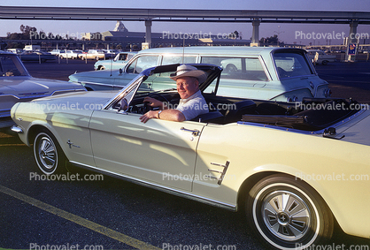 Ford Mustang, Disneyland