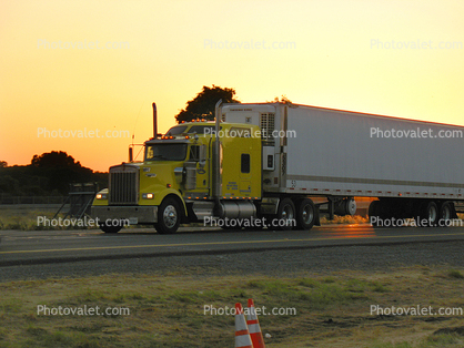 Kenworth, Interstate Highway I-5, northern California, Semi-trailer truck, Semi