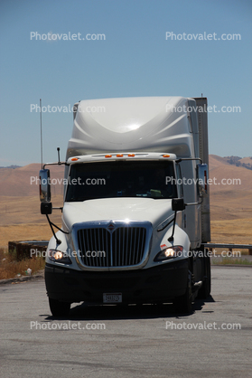 Semi Truck, Interstate Highway I-5