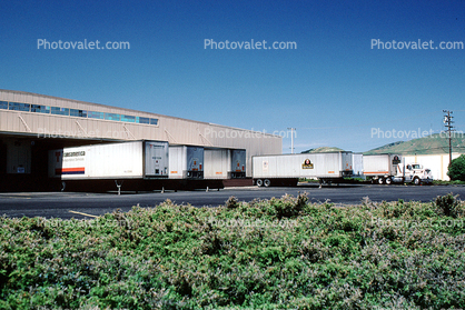 truck distribution center
