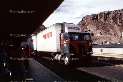 Roadway, Hoover Dam, Peterbilt, Semi-trailer truck, Semi