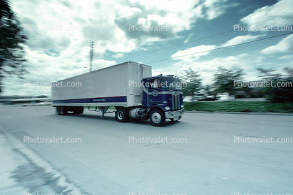 Semi-trailer truck, Semi