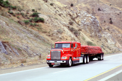 Freightliner, Durkee, Oregon, flatbed trailer