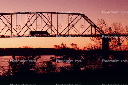 Chester Bridge, Route-51, Illinois Route 150, Perryville, Missouri, Chester, Illinois, Semi-trailer truck, Semi