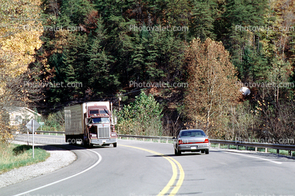 Kenworth, Highway 15, south of Campton, autumn