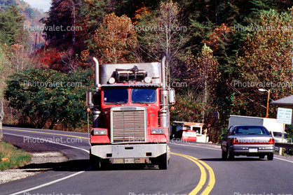 Highway 15, north of Hazard, Freightliner Truck head-on, Breathitt County, Semi-trailer truck, Semi