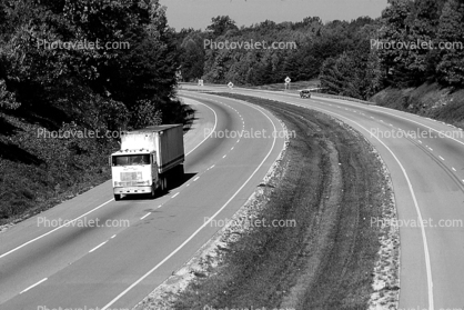 Highway 402, north of Hazard, Semi-trailer truck, Semi