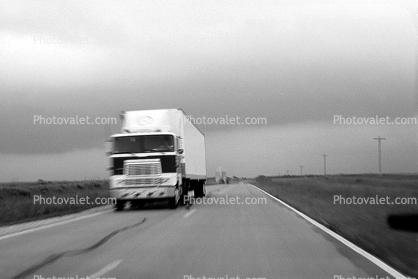 Cabover, Interstate Highway I-135, Semi-trailer truck, Semi, north of Oklahoma City