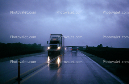 south of Salina, Interstate Highway I-135, Twilight, Dusk, Dawn, Semi-trailer truck, Semi