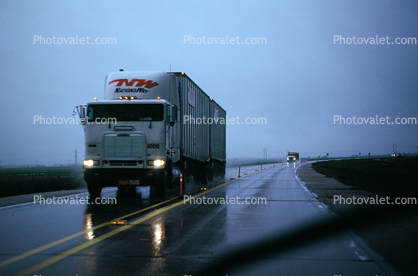 Freightliner, south of Salina, Interstate Highway I-135, Twilight, Dusk, Dawn, Semi-trailer truck, Semi