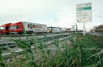 french trucker strike, Arles, Semi-trailer truck, Semi