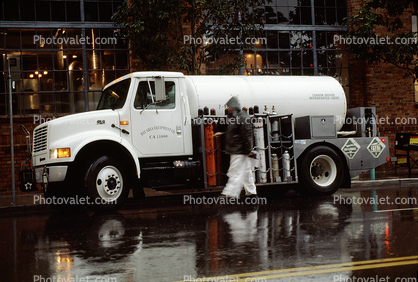 compressed gas truck, Harrison Street and the Embarcadero, rain, inclement weather, rainy, wet, cold
