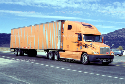 Schneider, Freightliner, Semi-trailer truck, Semi, Highway 395