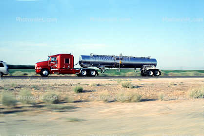 liquids transport, Interstate Highway I-5 near the Grapevine