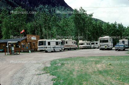 Tea and Tarts, Poplan Campground, Mile 426, Caravan, motorhome