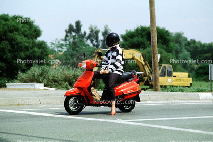 Yamaha Riva, Scooter, Woman, Female, Rider, Stopped