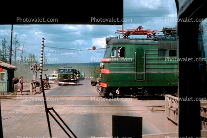 H383, Trans-Siberia-Train, Railroad Crossing, Siberia, Russia, Caution, warning