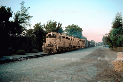 UP 847, EMD GP38-2, Union Pacific Railroad Company, Pleasanton