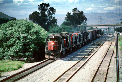 SP 8898, Southern Pacific, Central California, 2 May 1986