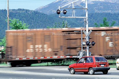 Railroad Crossing, Mount Shasta, California, Southern Pacific, Boxcar, PFE, Pacific Fruit Express, Caution, warning, 
