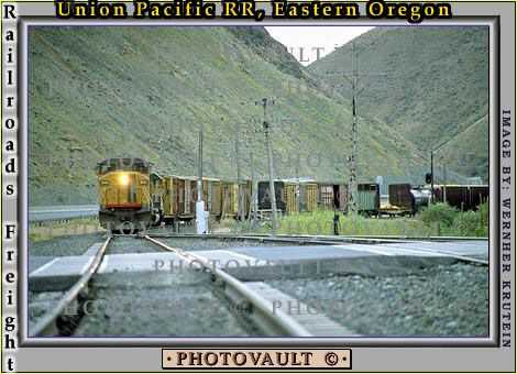 UP 6144, Union Pacific Train, Railroad Tracks, Durkee, 18 July 1992